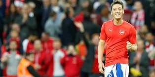 Mesut Özil ayın futbolcusu seçildi