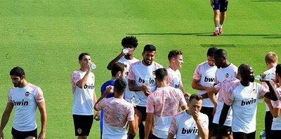 Valencialı futbolculardan kulüp yönetimine protesto