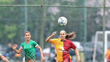 Kadınlarda ezeli kapışma