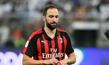 Higuain ikna edildi