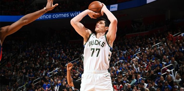 Ersan 15 sayı attı, Bucks seriyi 3-0 yaptı!