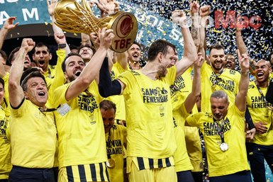 Fenerbahçe Beko kupasını aldı! İşte görüntüler...