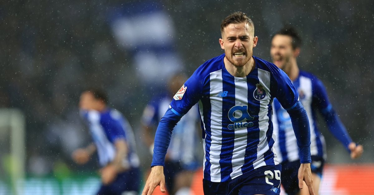 Porto sport. Порту спортинг. Порту спортинг лиссабон. Спортинг лого. Порту футбольный клуб 2022.