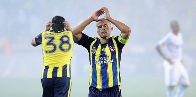 Efsane Alex’e çifte kutlama