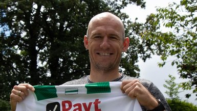 Arjen Robben Groningen formasıyla futbola geri döndü!