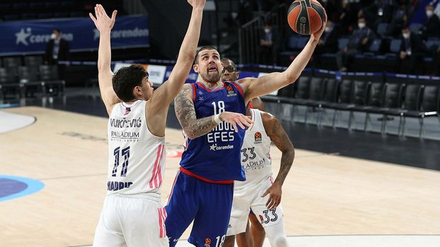 Anadolu Efes Adrien Moerman'a veda etti