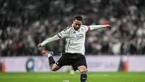 Kaptan dümene geçiyor