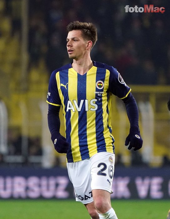 TRANSFER HABERİ: Fenerbahçeli yıldız "Devam" dedi! İsmail Kartal'ı sevindiren gelişme