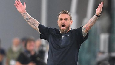 Roma Daniele de Rossi'yi kovdu