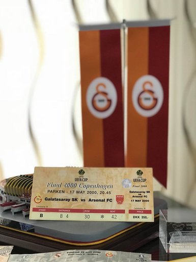 Galatasaray taraftarının tarihi bilet koleksiyonu