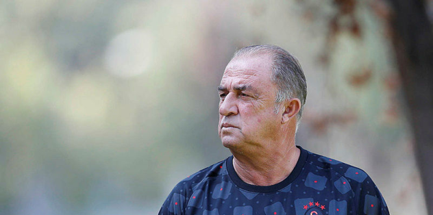 Fatih Terim Raporlari Bir Bir Inceledi Galatasaray Sil Bastan Son Dakika Galatasaray Haberleri