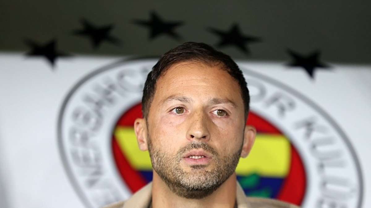 Fenerbahçe Teknik Direktörü Tedesco'dan flaş Galatasaray ve transfer sözleri! Fenerbahçe Teknik Direktörü Tedesco'dan flaş Galatasaray ve transfer sözleri!