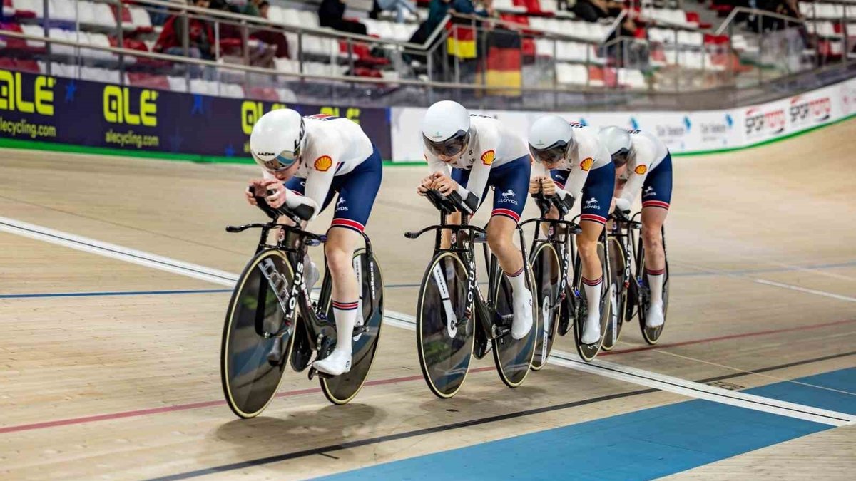 2026 UEC Pist Bisikleti Avrupa Şampiyonası üçüncü gün yarışlarıyla sürüyor!