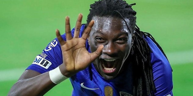Gomis kapıları kapattı
