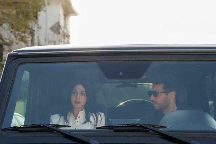 guller-ve-gunahlar-yeni-bolum-izle-kanal-d-guller-ve-gunahlar-1763204639602.jpeg Güller ve Günahlar 6. bölüm izle