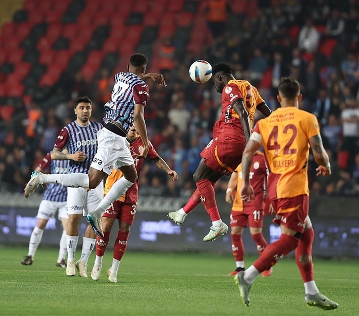 galatasaray-trabzonspor-derbisi-muhtemel-11ler-galatasaray-trabzonspor-maci-ne-zaman-saat-kacta-hangi-kanalda-1761972115821.jpeg Galatasaray - Trabzonspor maçı hangi kanalda?