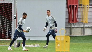 Bayern Münih Manuel Neuer ve Sven Ulreich'ın sözleşmesini uzattı