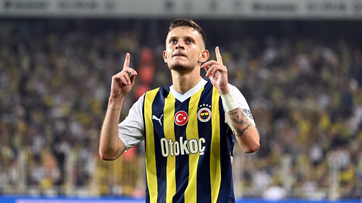 Sebastian Çizme’yi giyecek Sebastian Çizme’yi giyecek