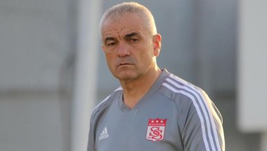 Sivasspor Teknik Direktörü Rıza Çalımbay'dan maç saati tepkisi