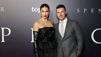Adriana Lima hamile olduğunu duyurdu!