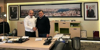 Yılmaz Vural Adana Demirspor’la ilk antrenmanına çıktı