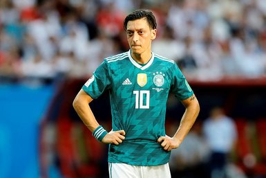 Almanya’da Mesut Özil depremi!
