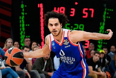 Anadolu Efes’in yıldız ismi Shane Larkin hayata basketbolla tutunmuş!