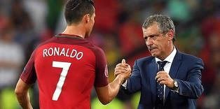 'Kid' trouble for coach Santos as Portugal progress