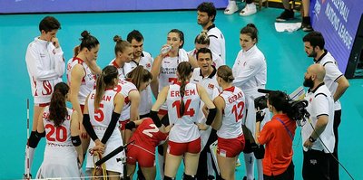 A Milli Kadın Voleybol Takımımızın geniş kadrosu ...