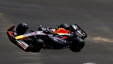 Formula 1'de Azerbaycan GP'si antrenman turunu Max Verstappen lider bitirdi