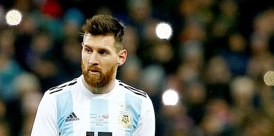 FFD'den Messi'li kapak