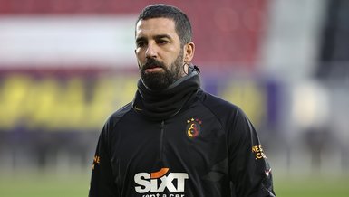 Arda Turan'dan futbola veda!