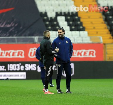 Bu anlar kameralara yansımadı! Beşiktaş Fenerbahçe derbisinde Gökhan Gönül ve Caner Erkin...