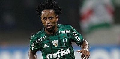 Brezilyalı Ze Roberto futbola veda etti