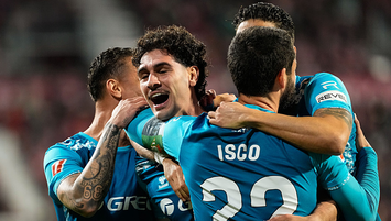 R.Betis ilk yarıda fişi çekti!