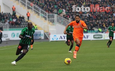 İşte Denizlispor-Medipol Başakşehir maçından kareler