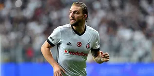 Caner Erkin’in kafası karışmış!