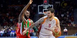 Micov’da yırtık!