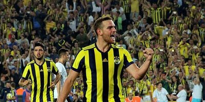 Anelka'nın ayak izlerine basıyor