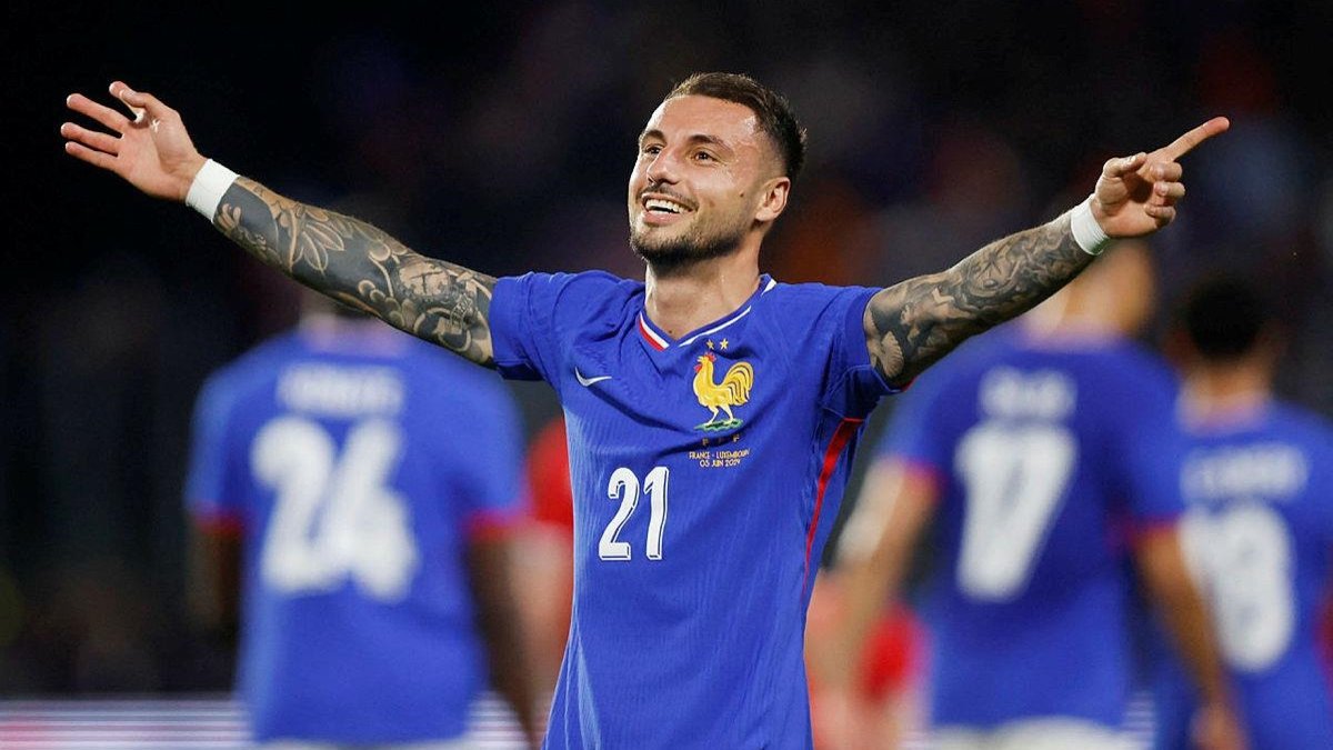 TRANSFER HABERİ: Galatasaray'a Fransız sağ bek! Gelmeye sıcak bakıyor