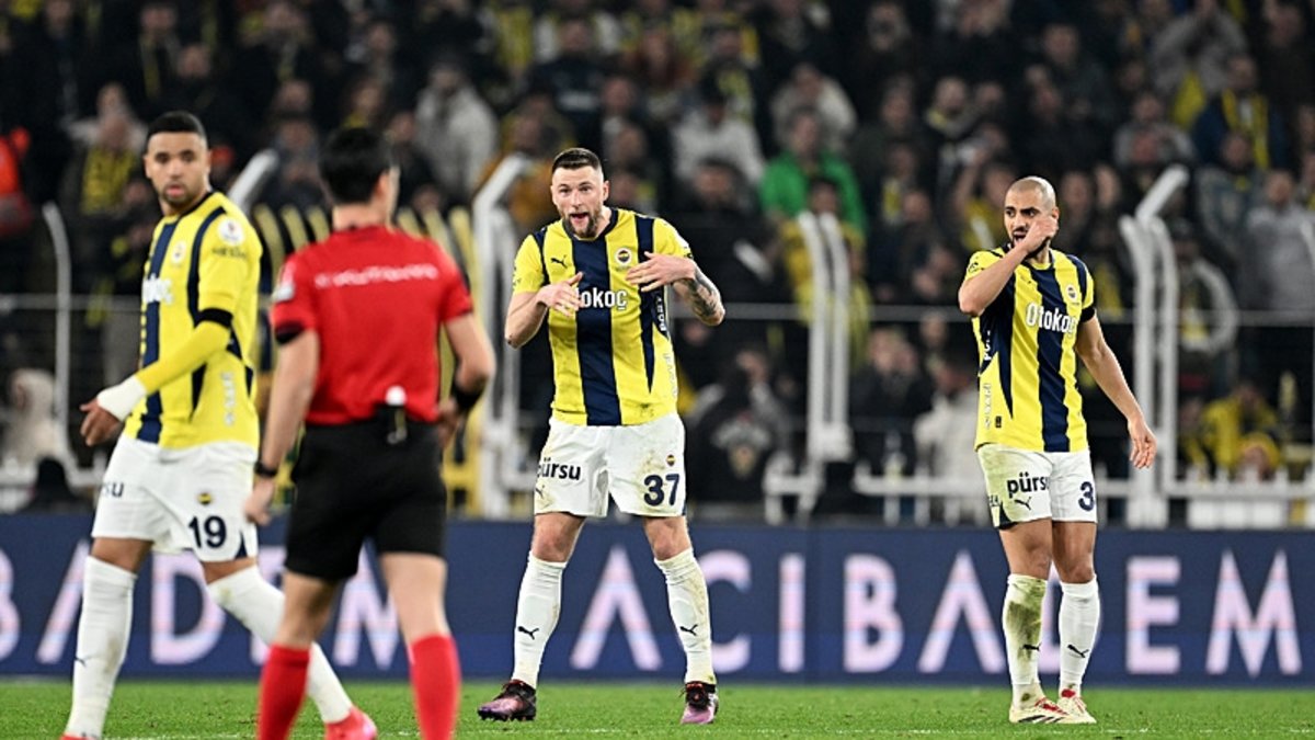 Ahmet Çakar yorumladı! Fenerbahçe'de Skriniar'ın pozisyonu penaltı mı? Ahmet Çakar yorumladı! Fenerbahçe'de Skriniar'ın pozisyonu penaltı mı?