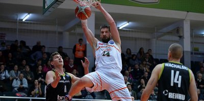 Banvit, Estudiantes'i yıktı!