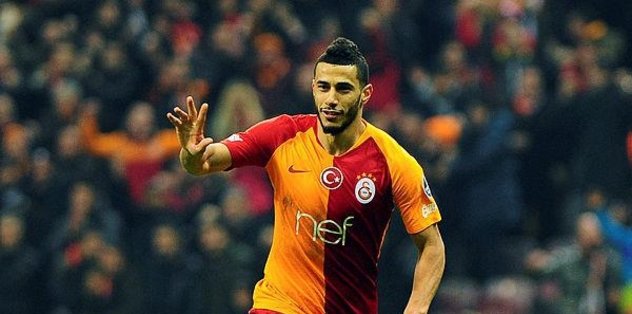Kendine oynuyor!
