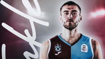 Tres Tinkle Fırtına’da