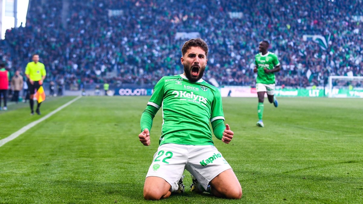 Galatasaray'da Zuriko Davitashvili yarışı! Transferde yeni rakip... Galatasaray'da Zuriko Davitashvili yarışı! Transferde yeni rakip...