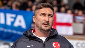 Taraftarlardan Sabri Sarıoğlu'na tepki!