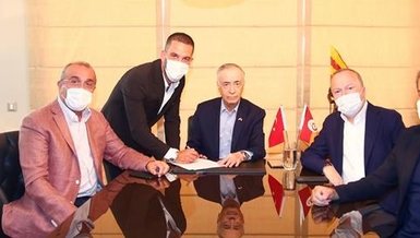 Son dakika: Arda Turan resmen Galatasaray'da!