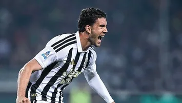 Gözler Vlahovic'te