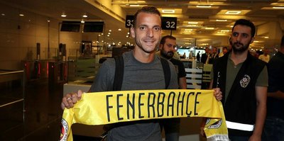 Fenerbahçe'ye 6 yıl sonra İspanyol santrfor