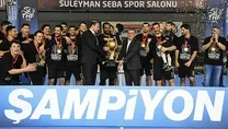Şampiyon kupasına kavuştu